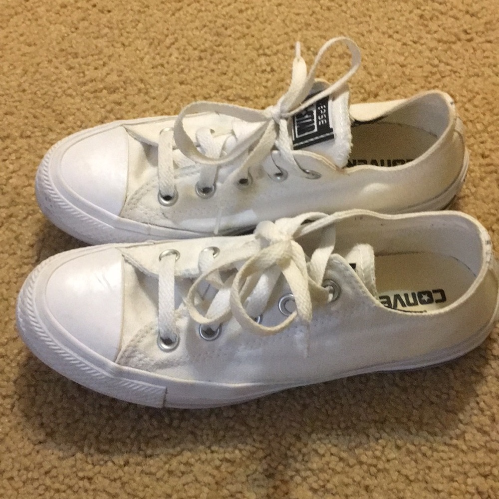 Converse All Stars Women’s size 6